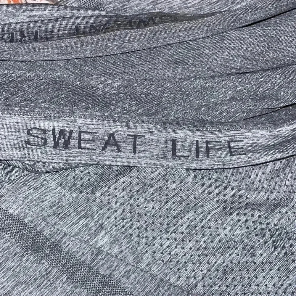 Lululemon Swifty Tech- 4 - Picture 7 of 9